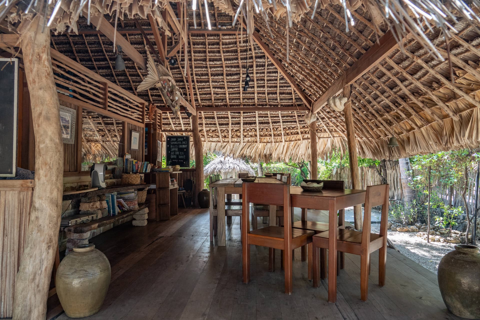 Garden restaurant at Bo'a Gardens Rote, image 8